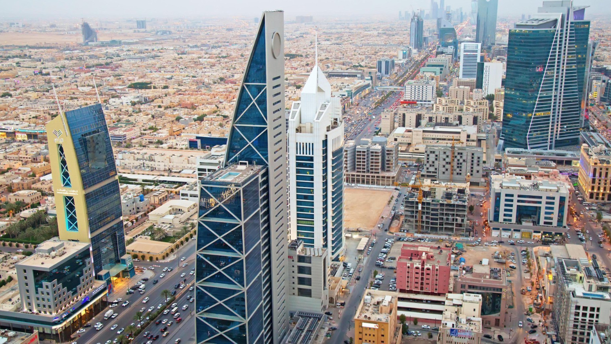 مركز الأمير سلطان للدراسات والبحوث الدفاعية يطرح وظائف جديدة 2025