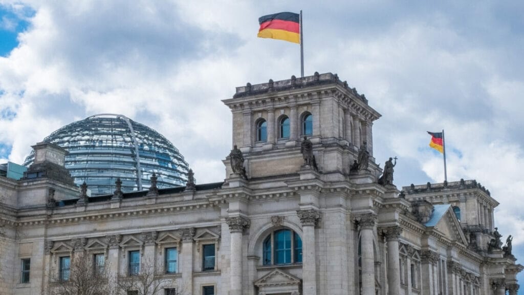 فرصة تطوع لمدة 12 شهر في ألمانيا شامل راتب شهري والتأشيرة